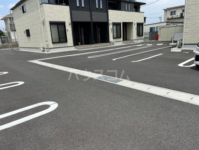 25/30 駐車場