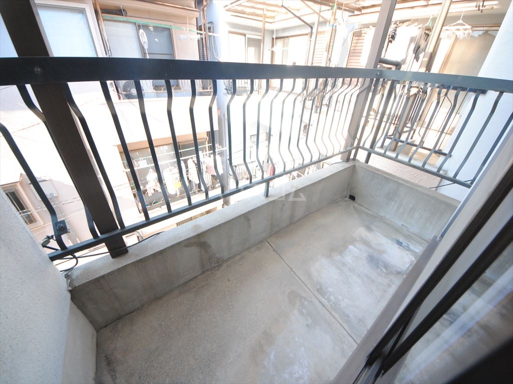 23/30 バルコニー