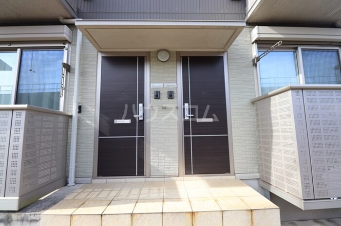 17/19 エントランス