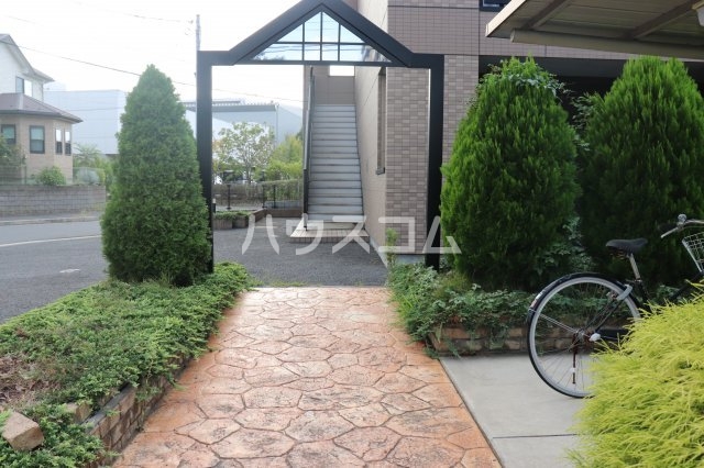 14/22 エントランス