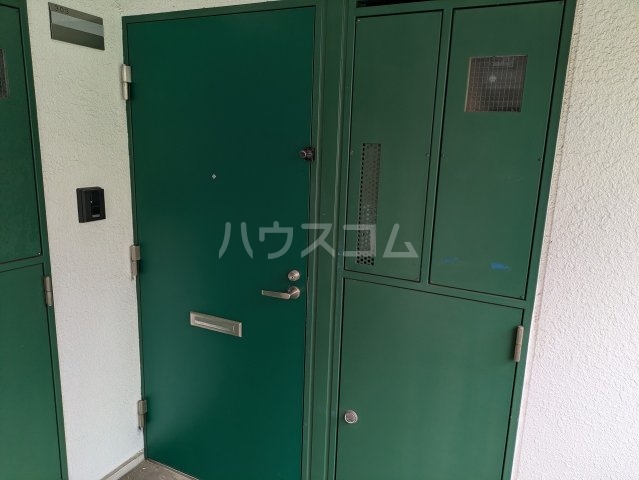 16/30 玄関