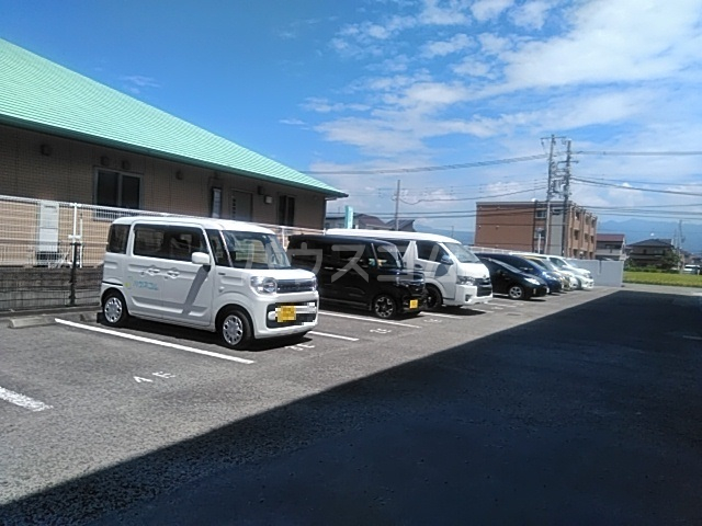 21/25 駐車場