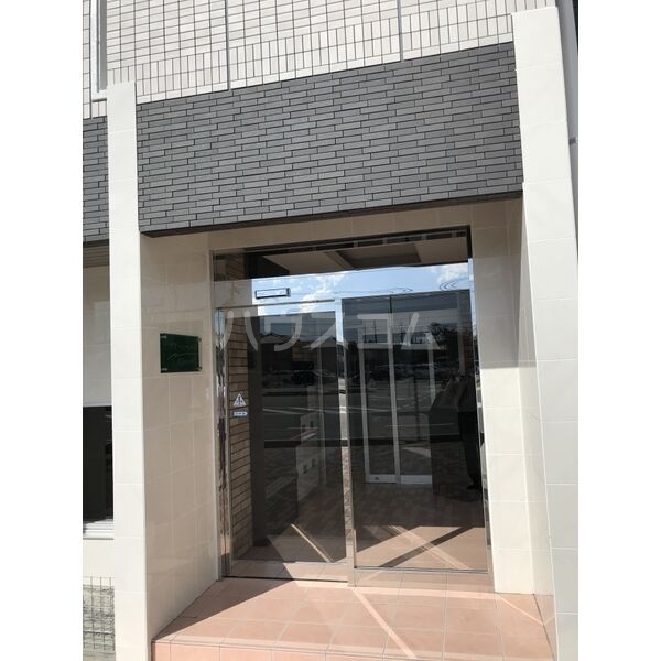 19/24 エントランス