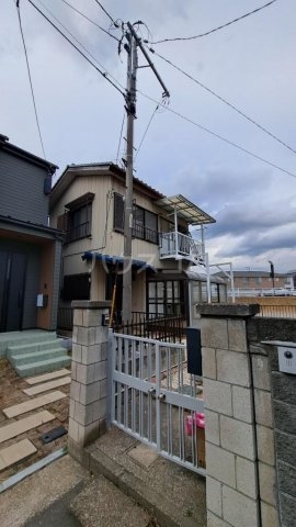 23/29 エントランス