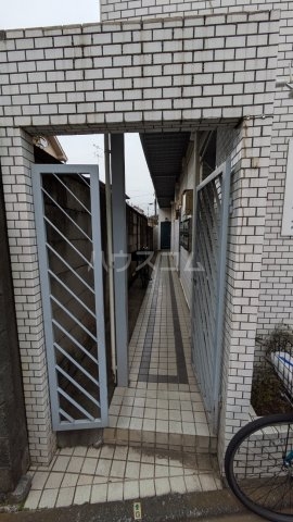 15/15 エントランス