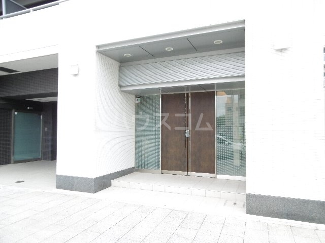 22/30 エントランス