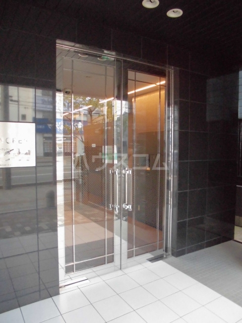 22/29 エントランス