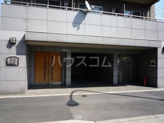 13/16 エントランス