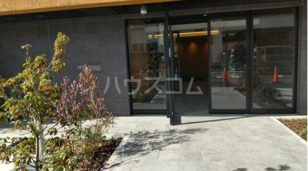 20/30 エントランス