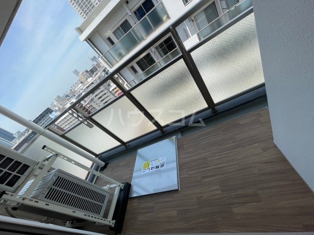 16/27 バルコニー