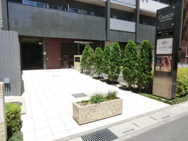 22/30 エントランス