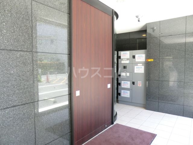 19/29 エントランス