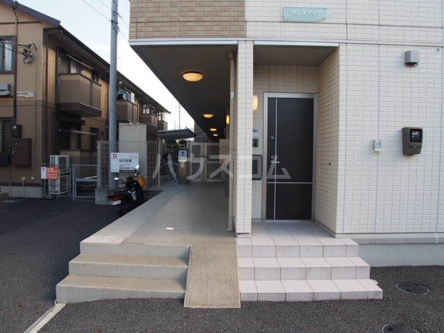 20/30 エントランス