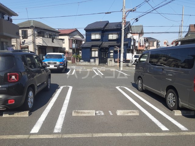 25/30 駐車場