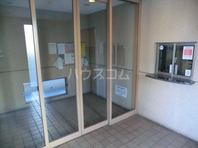 17/25 エントランス