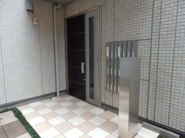 22/30 エントランス