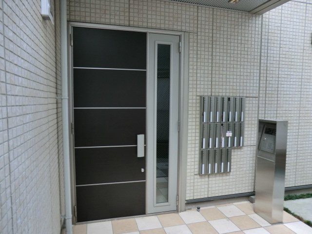 21/30 エントランス