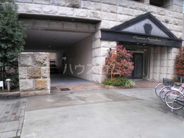 14/21 エントランス