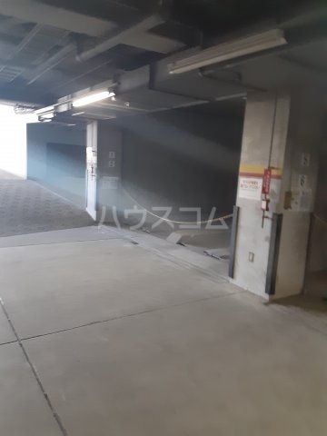 25/30 駐車場