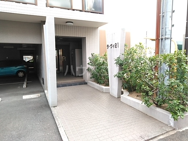 2/5 エントランス