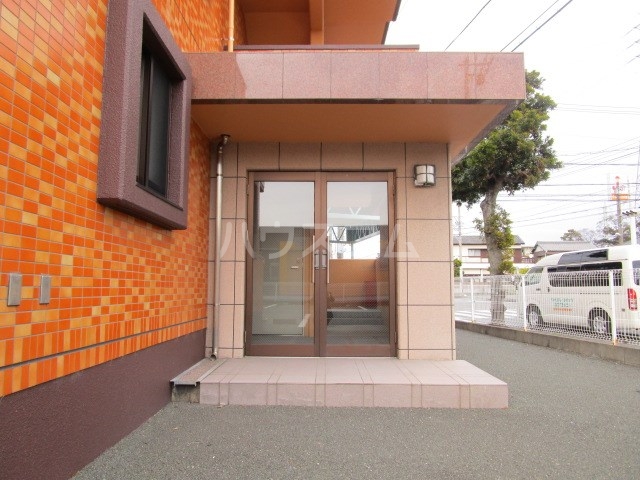 19/26 エントランス