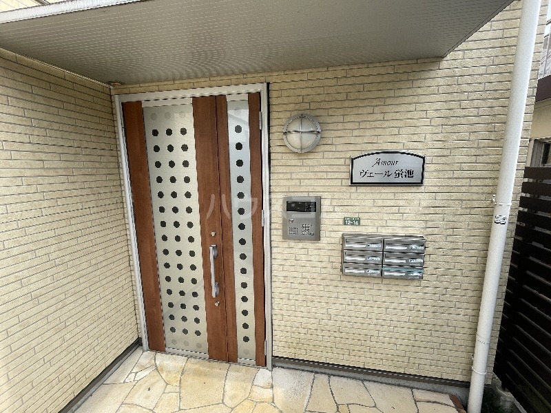 26/30 エントランス