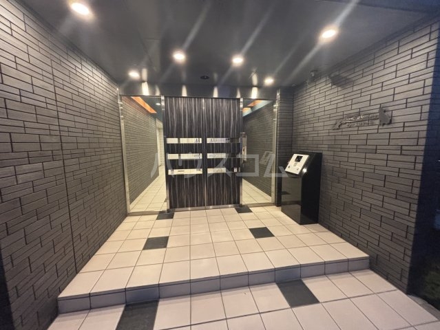 29/30 エントランス