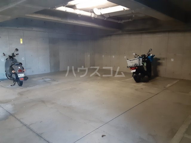 24/30 駐車場