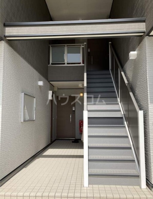 2/13 エントランス