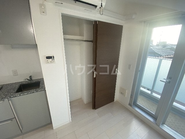 24/30 エントランス