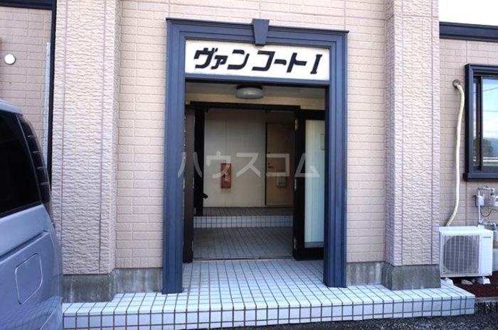 16/19 エントランス