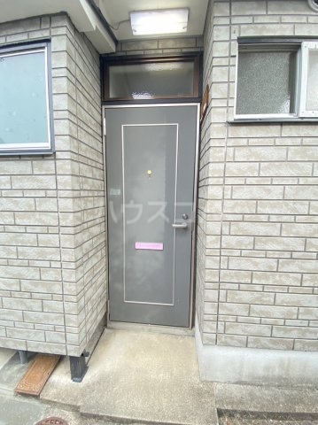 25/26 エントランス