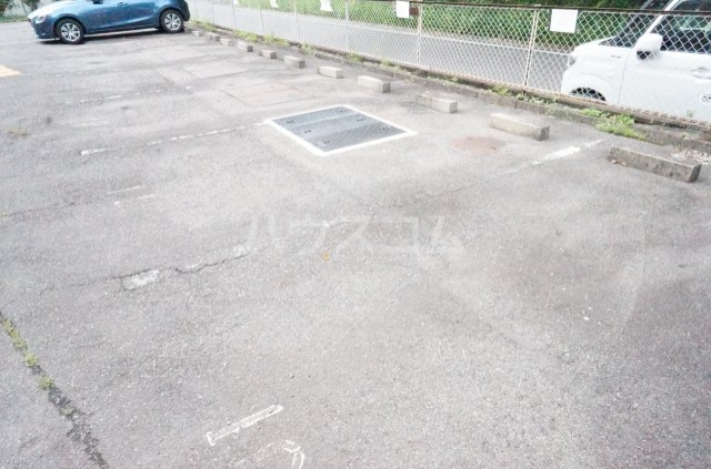 26/30 駐車場