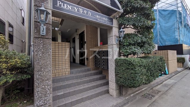 3/8 エントランス