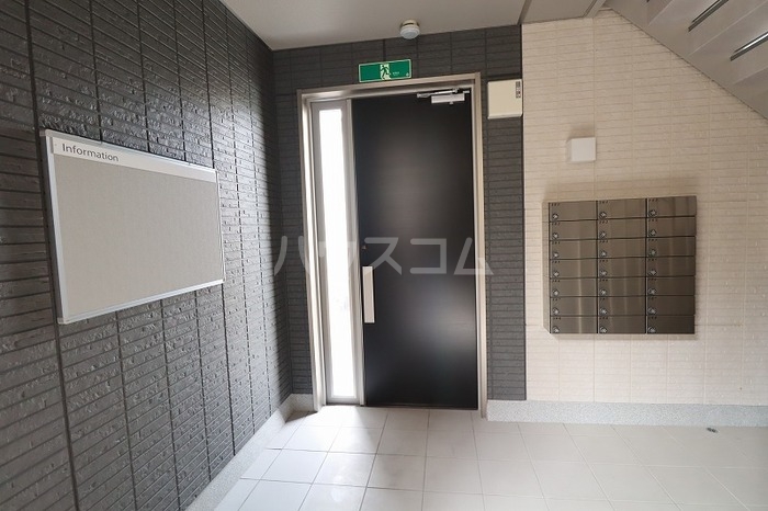 2/3 エントランス