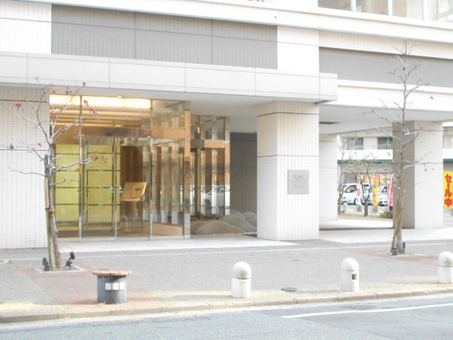 17/25 エントランス