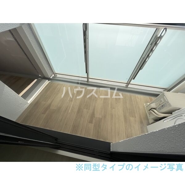 16/27 バルコニー