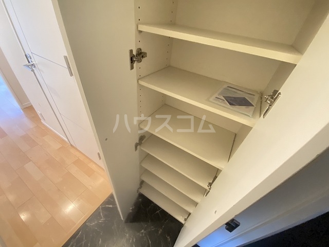 13/30 玄関