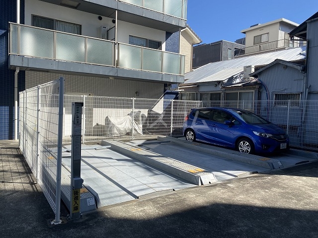 21/30 駐車場