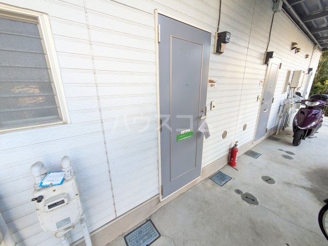 2/4 エントランス