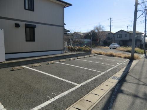 2/4 駐車場