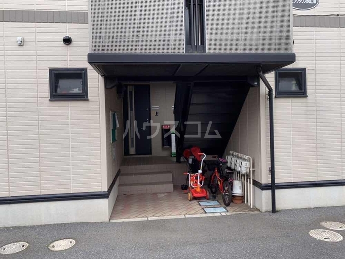 17/19 エントランス