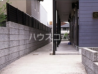 15/23 エントランス