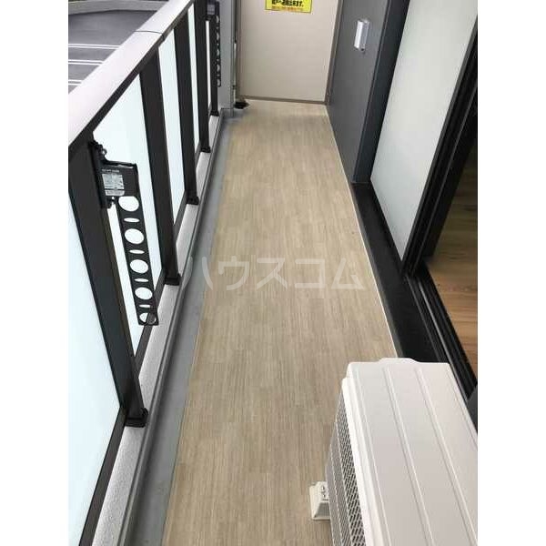 13/20 バルコニー