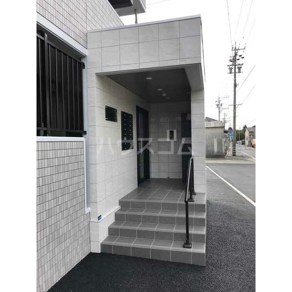 17/20 エントランス