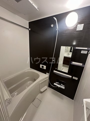 13/30 浴室