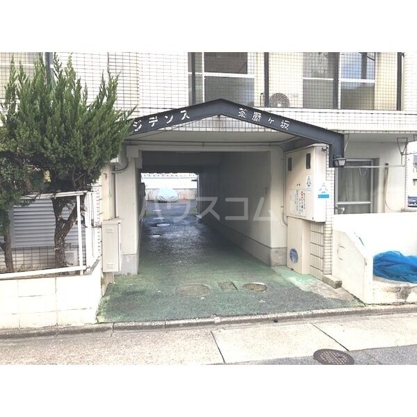 16/25 エントランス