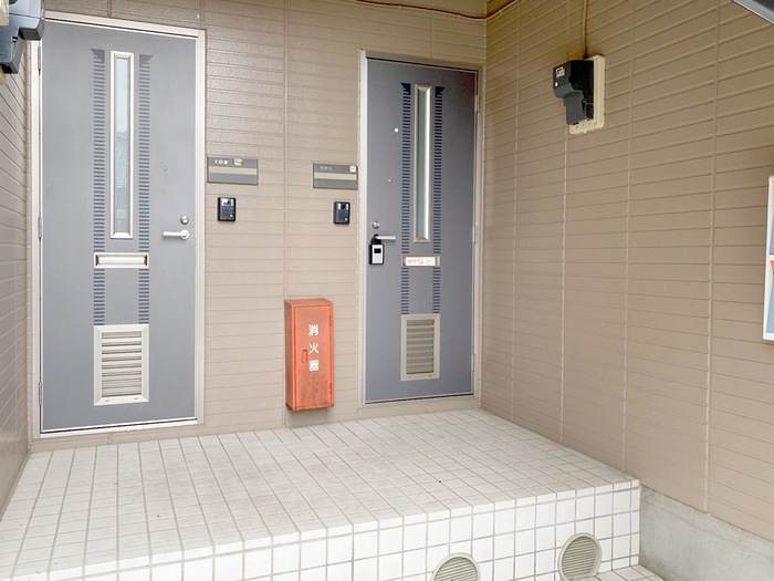 18/25 エントランス