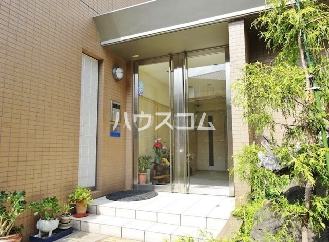 14/22 エントランス