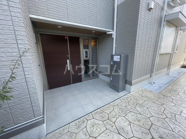 2/5 エントランス